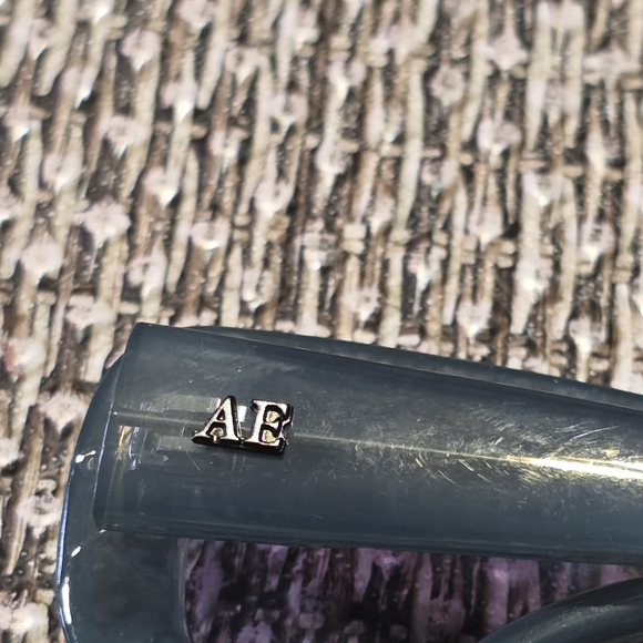 American Eagle Oval Sunglasses Blue - Picture 6 of 8